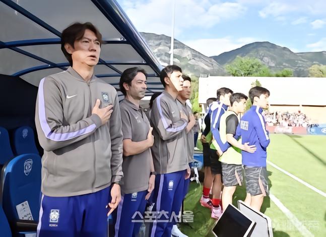 洪明甫:裴峻浩的伤势并不严重,曹侑珉则需等待检查结果