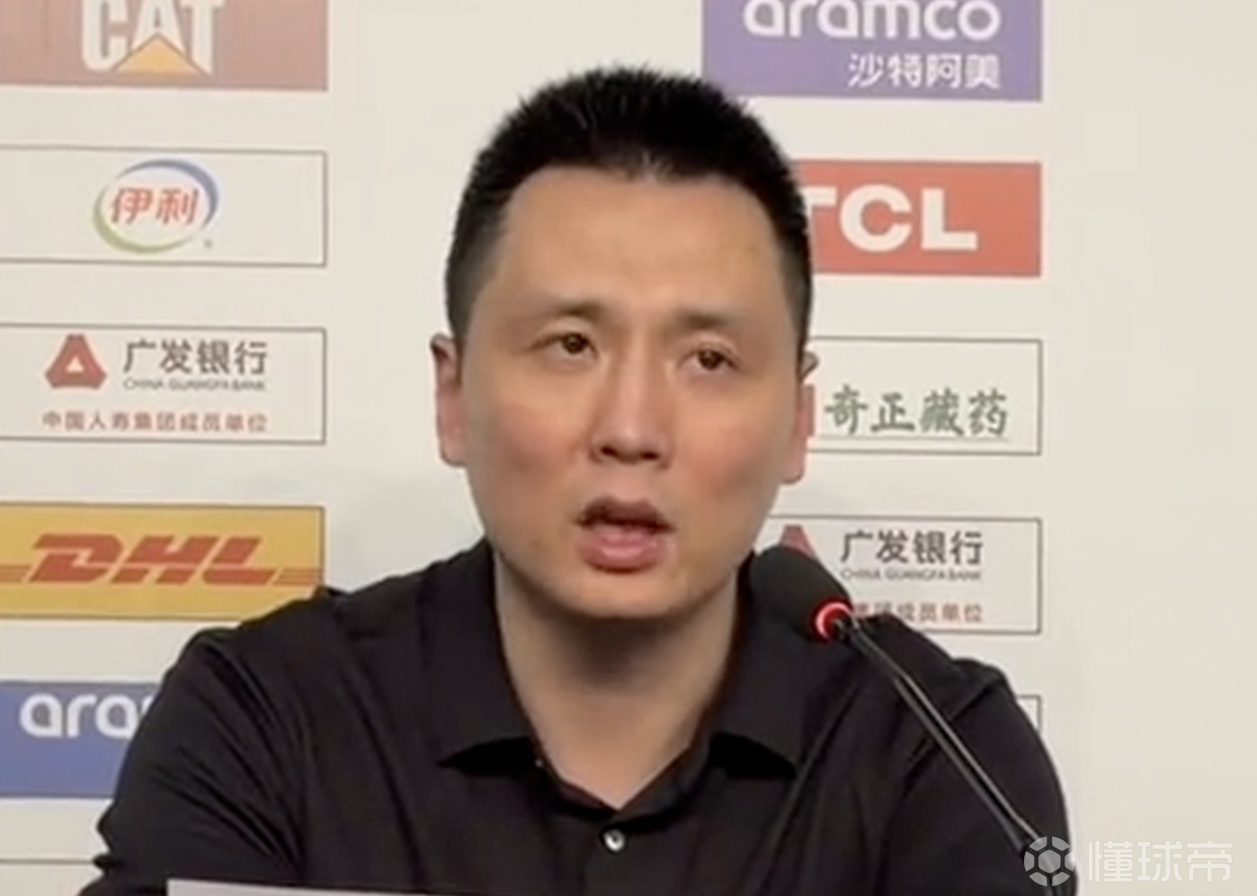 卢伟:今天大家打得很努力,可能对冠军过于渴望导致有点着急